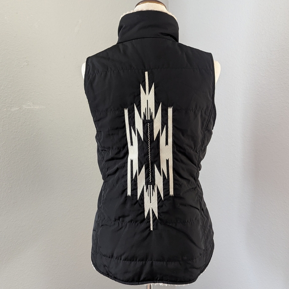 NWOT Ariat Black Quilted Western Vest Sherpa Lined Chimayo Aztec Embroidered S - Picture 5 of 12